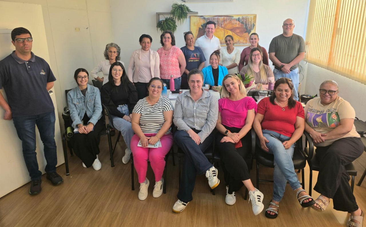 Capacitação fortalece trabalho da Assistência Social em Cambira