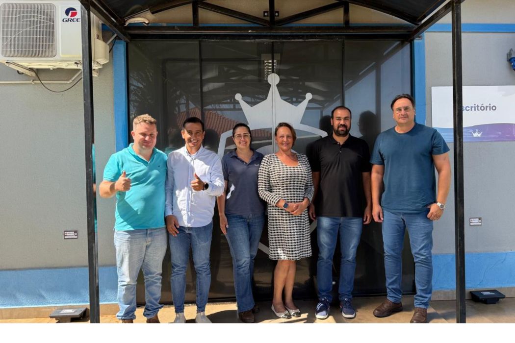 Prefeita de Marumbi visita empresa Donimus e convida empresários a investir no município