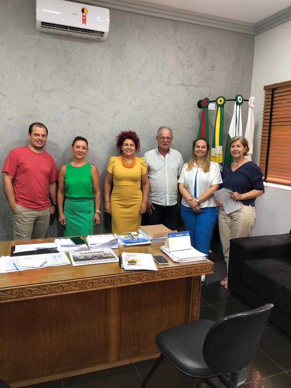 Prefeito Ditão Pupio recebe prefeita Ivoneia Furtado, de Mandaguari