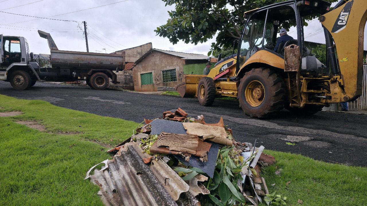 Prefeitura de Jandaia do Sul intensifica limpeza urbana após chuva de granizo