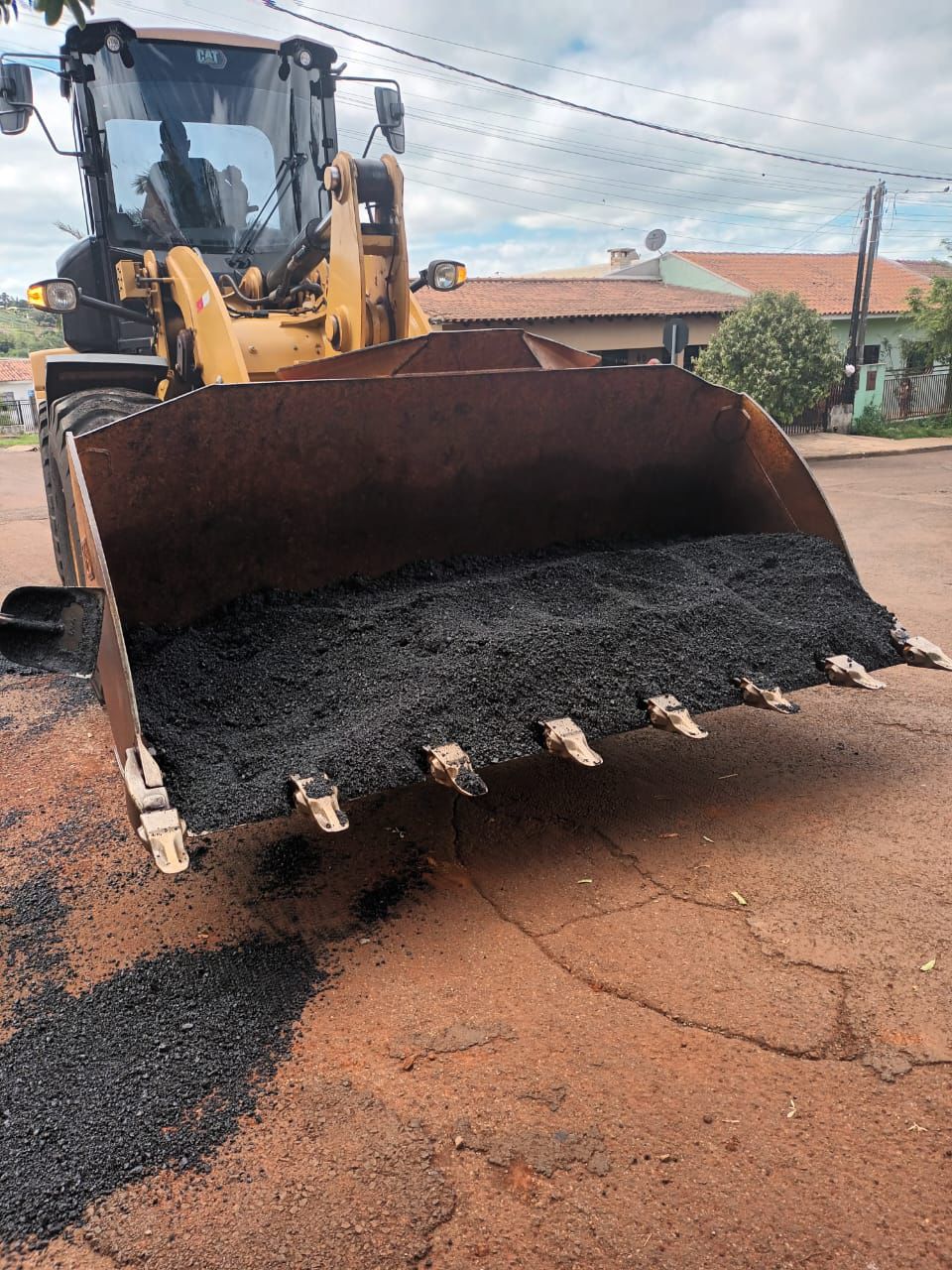 Prefeitura de Jandaia do Sul intensifica operação tapa-buraco e reforça segurança viária
