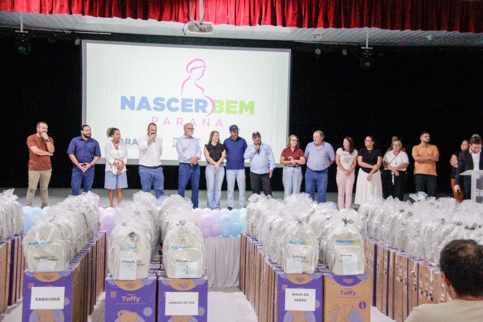Prefeitura de Jandaia do Sul recebe kits de maternidade do programa Nascer Bem Paraná